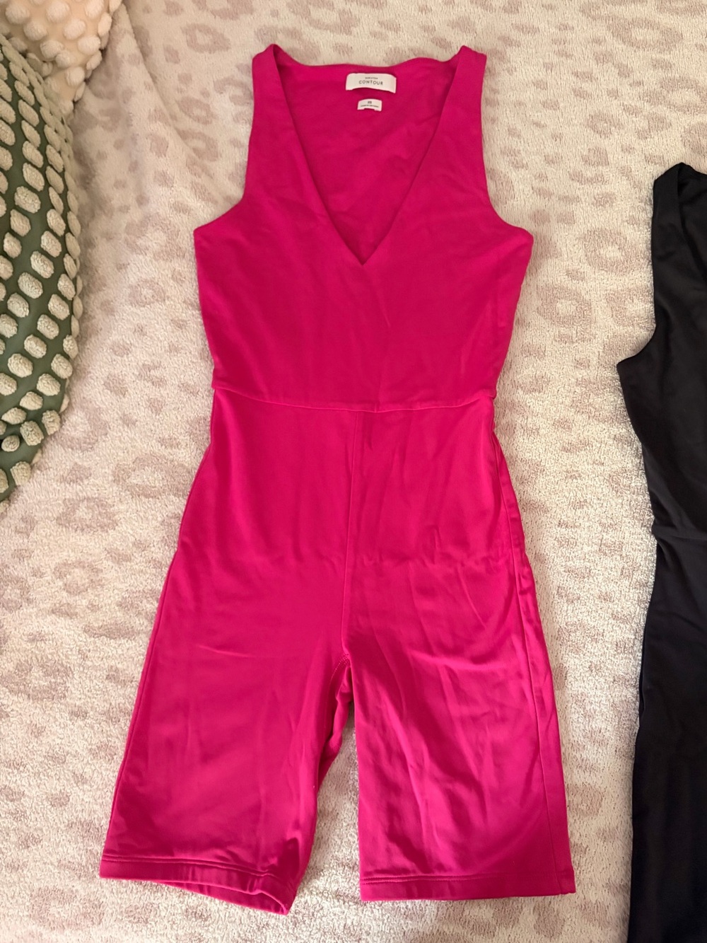 Aritzia- Babaton Contour romper